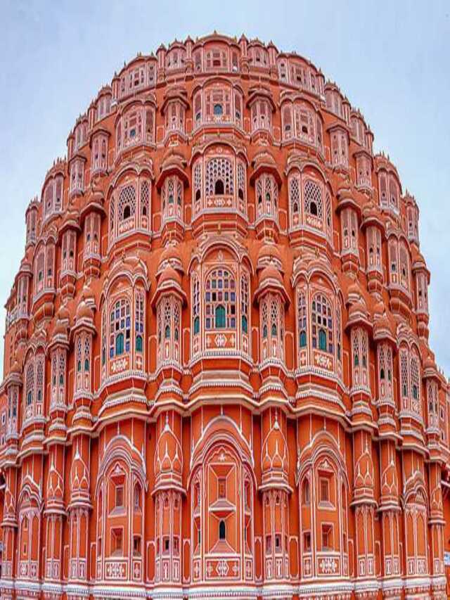जयपुर की प्रसिद्ध जगह हवा महल
